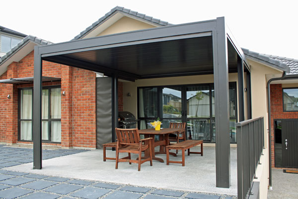 Bask Wall series louvre roof is a welcome addition to this NZ home