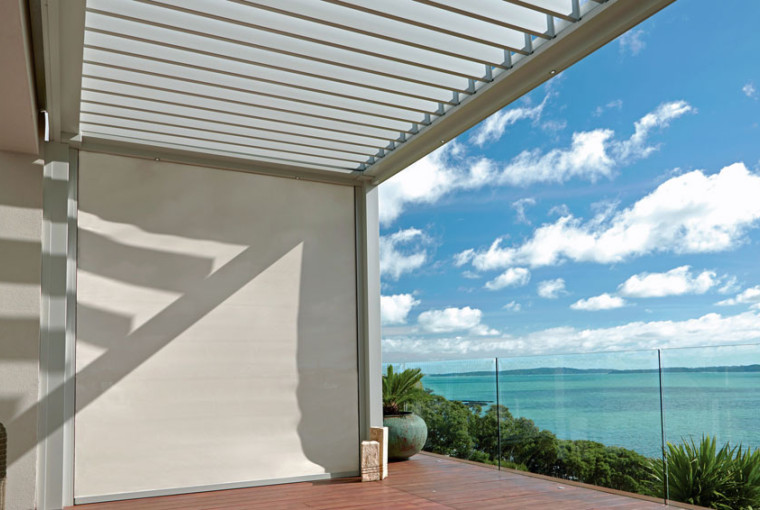 01 Freestanding louvre roof on a beachside deck