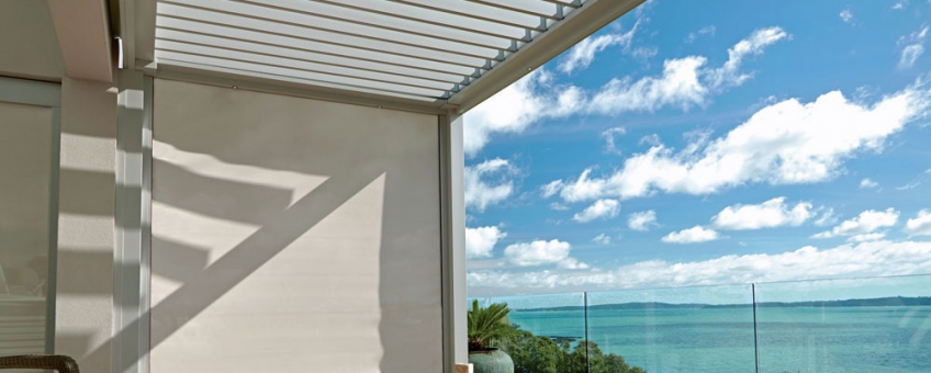 01 Freestanding louvre roof on a beachside deck